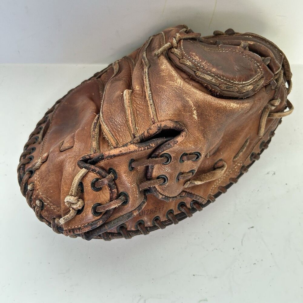 Vintage Catchers Mitt Glove Right Hand Throw Made In Japan